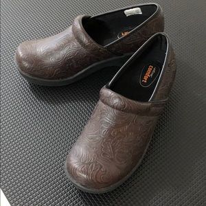 SafeStep Slip Resistant Shoes
